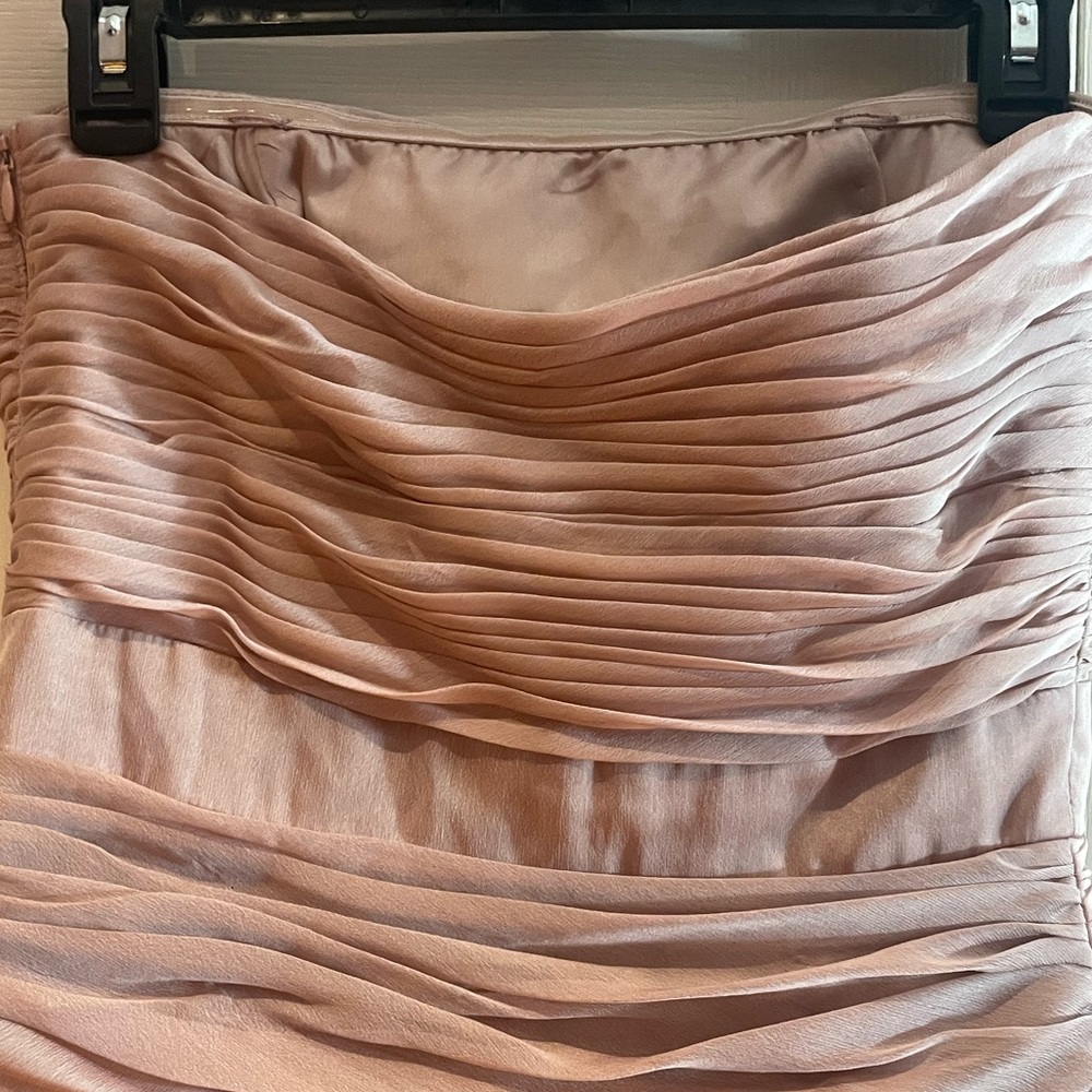 ML Monique Lhuillie Bridesmaids Dress. Dusty Rose Color Size 4 - Picture 10 of 15